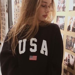 Brandy Melville crewneck